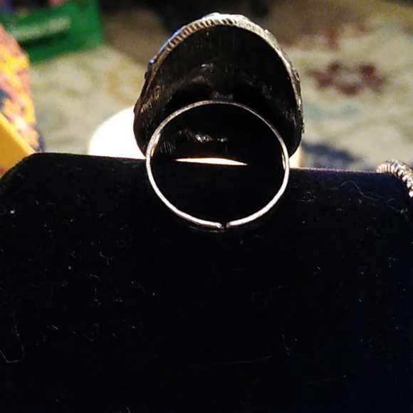 Ring - Picture 2 of 4